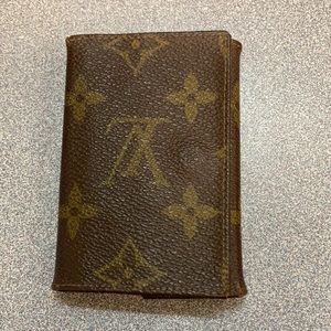 AUTHENTIC LV KEY HOLDER